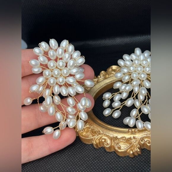 Pearl and Gold Earrings - Picture 8 of 9